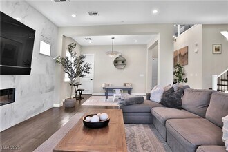 Building Photo - 2586 Hazelburn Dr