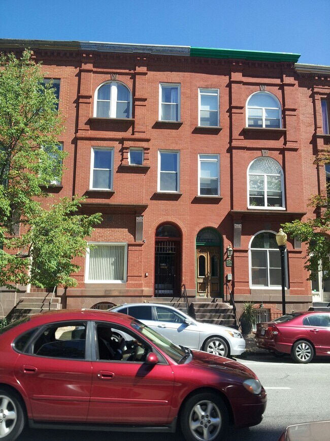Building Photo - 2217 St Paul St