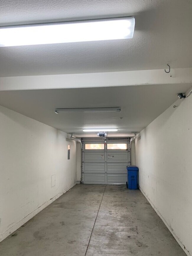 Foto del edificio - 838 Tarragon Ln