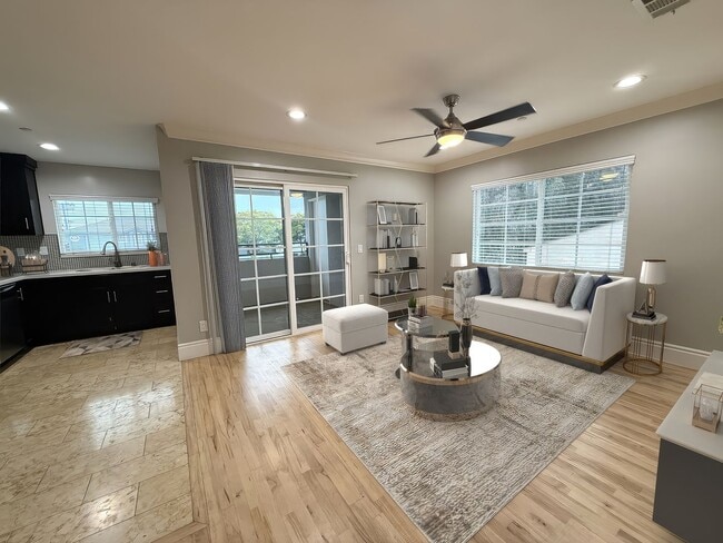 Building Photo - MOVE IN READY 2/2 with 2 Assigned Parking!...