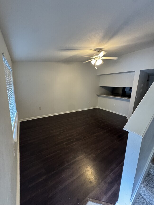 Foto del edificio - 2738 W Tharpe St