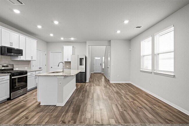 Foto del edificio - 6309 Night Chinook Dr