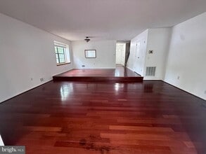Building Photo - 9 Latta Ct