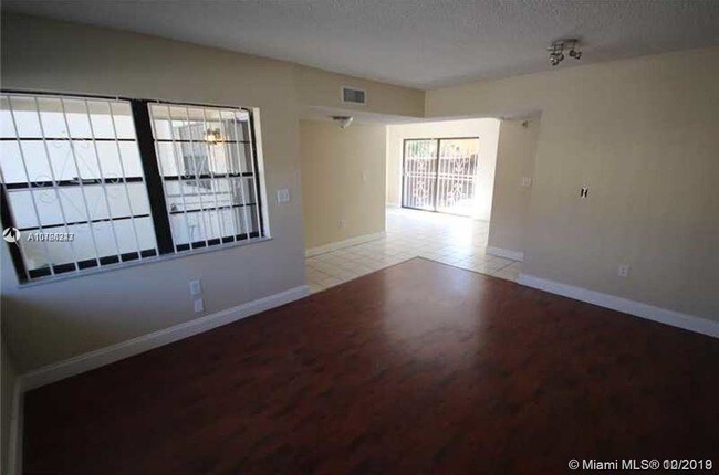 Building Photo - 3858 SW 52nd Ave  3858 Pembroke Park Fl 33023
