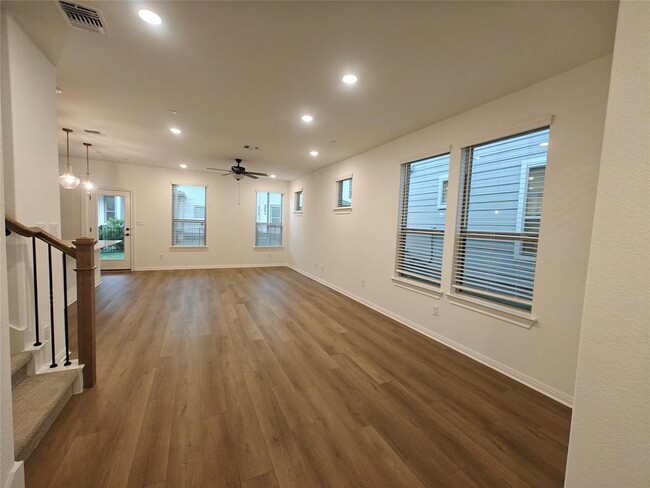 Foto del edificio - 2725 Woodall Dr