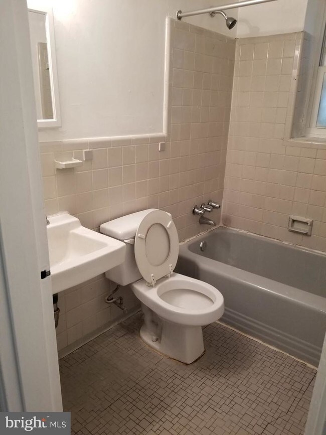 Foto del edificio - 8212 Houston Ct