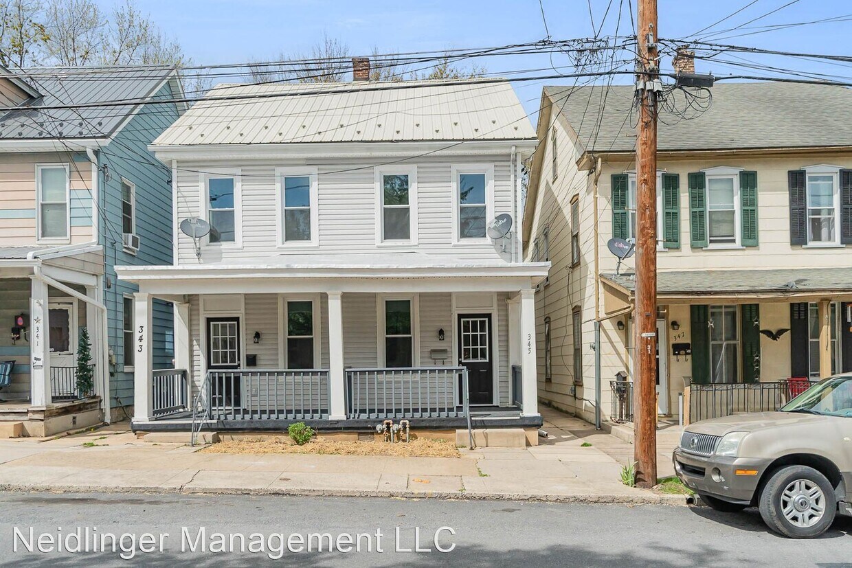 2 br, 1.5 bath House 345 E King Street House Rental in Chambersburg