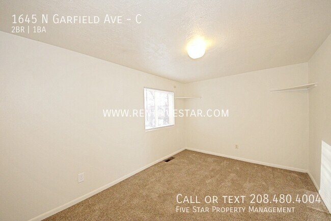Foto del edificio - 1645 N Garfield Ave