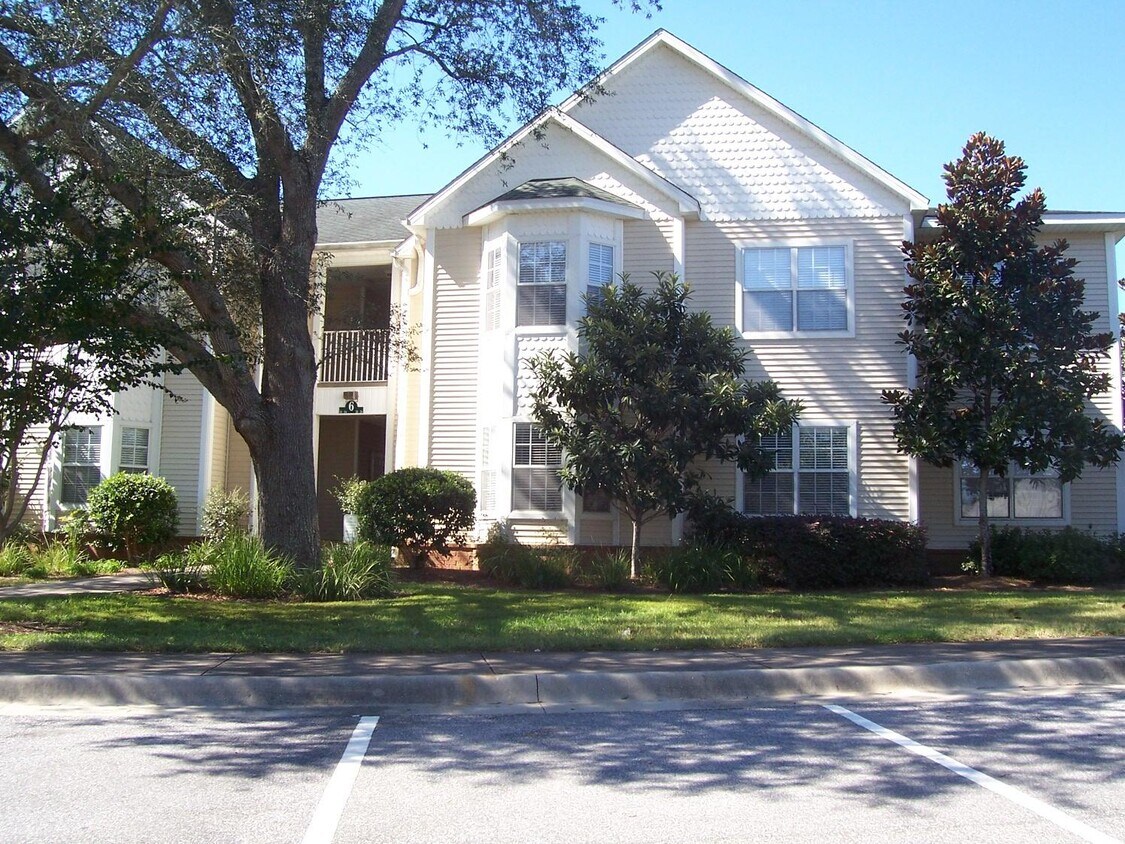 1501 Partin Dr N Unit 230, Niceville, FL 32578 Condo for Rent in