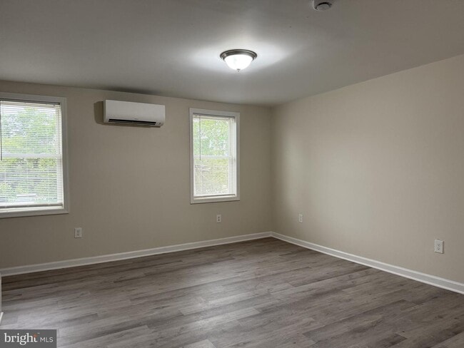 Building Photo - 105 Hickman Rd