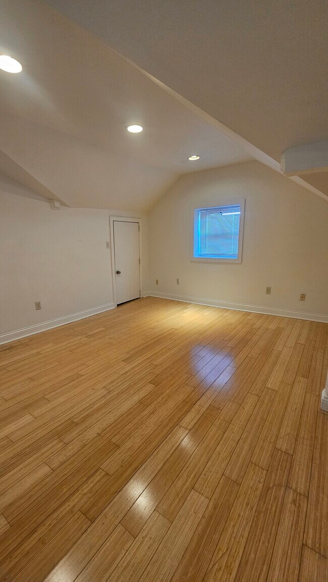 Dormitorio 1 con 2 armarios - 635 Kress Aly