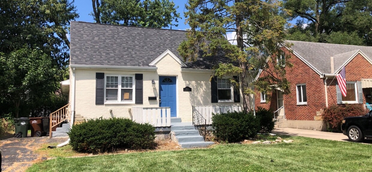 Primary Photo - 2517 California Ave
