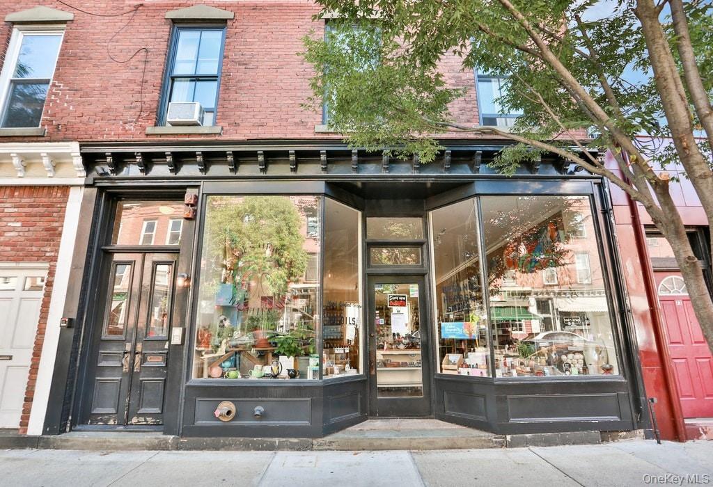 Primary Photo - 71 S Broadway