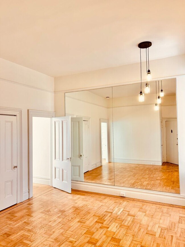 Foto del edificio - 2116-2118-2118 Greenwich St