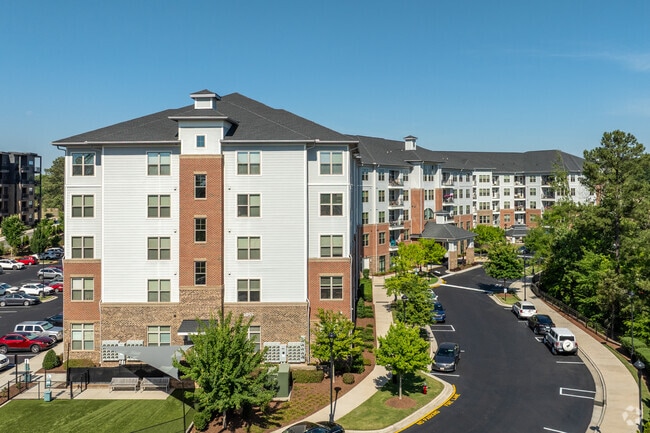 Building Photo - Overture Cary