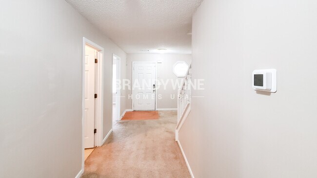 Foto del edificio - 6342 Hickory Ln Cir