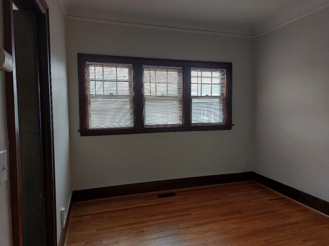 Dining Room - 108 S 49th Ave