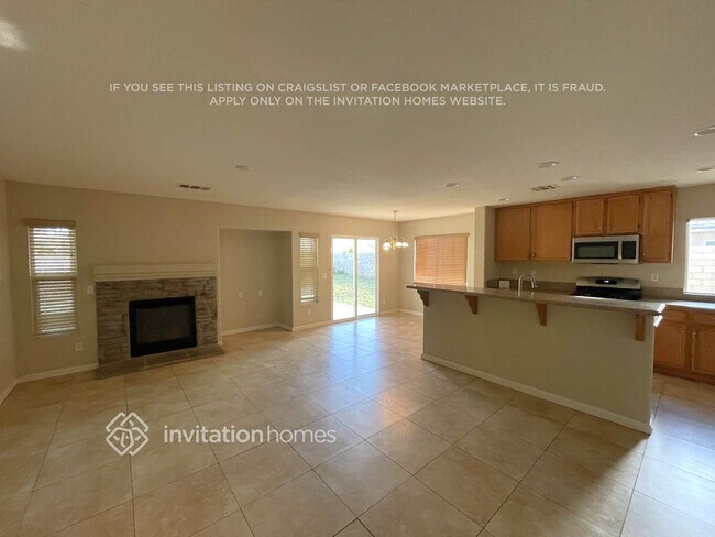 Foto del edificio - 1529 Granville Way