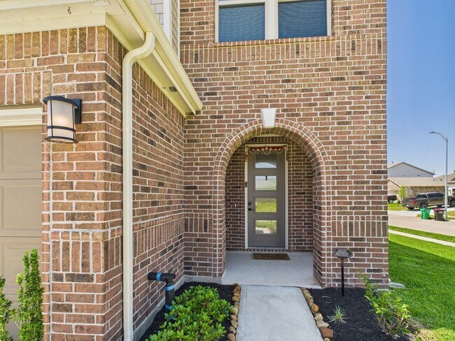 Foto del edificio - 15643 Fellswood Dr