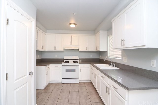 Building Photo - 127 E Colden Ave