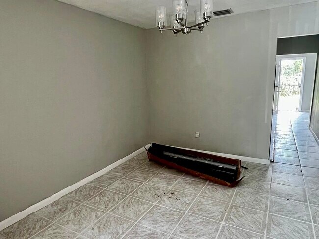 Photo - 47 NW 151st St House