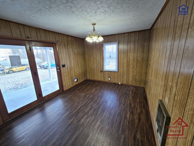 Building Photo - 193 Schelley Rd