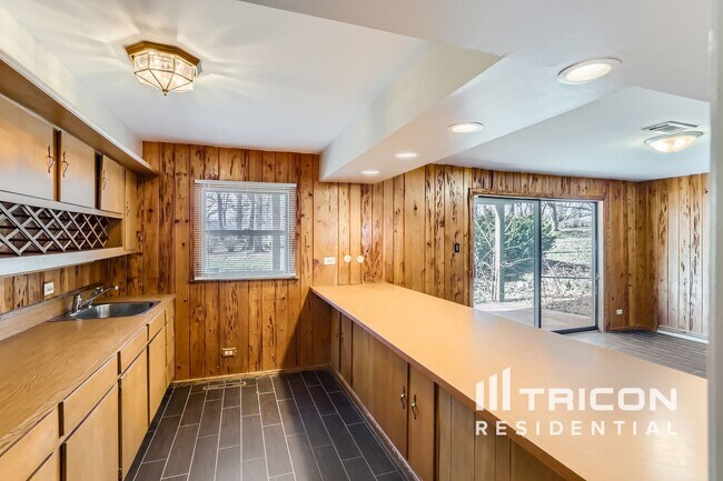 Foto del edificio - 7221 Red Oak Dr