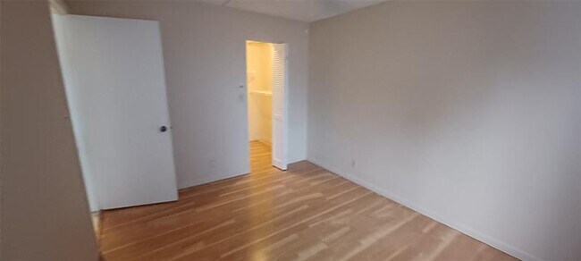 Building Photo - 6751 N University Dr