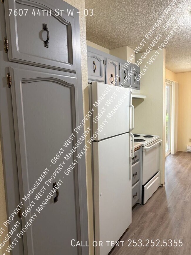 Foto del edificio - 7607 44th St W