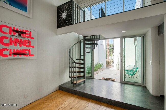 Foto del edificio - 3261 E Camelback Rd