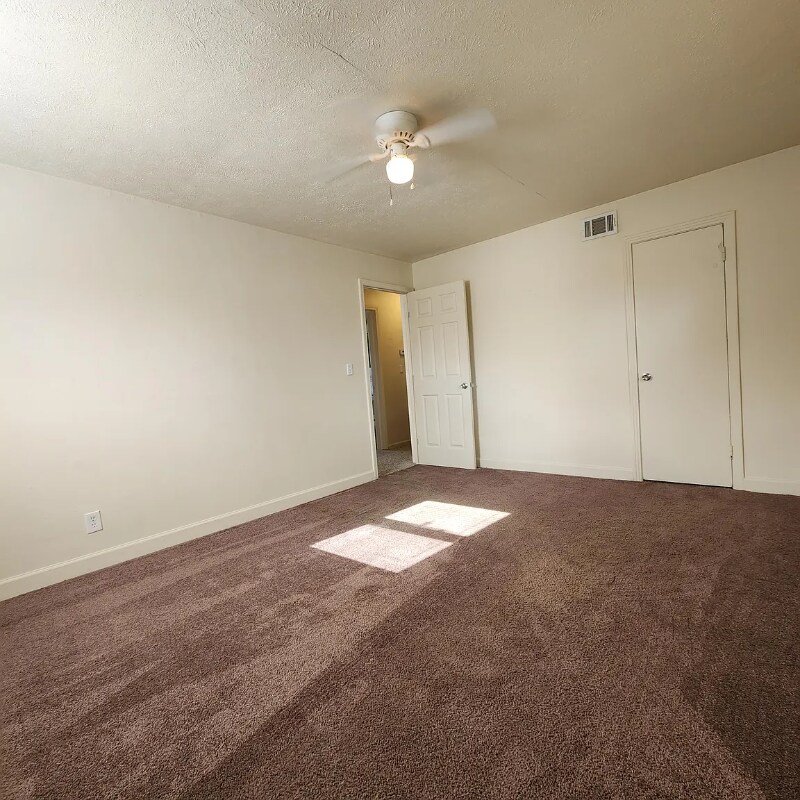 Building Photo - 9706 El Prado St