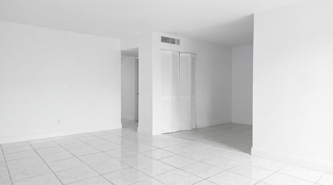 Foto del edificio - Brisa Apartment Homes