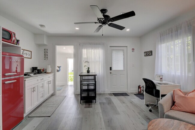 Building Photo - 27250 Shriver Ave