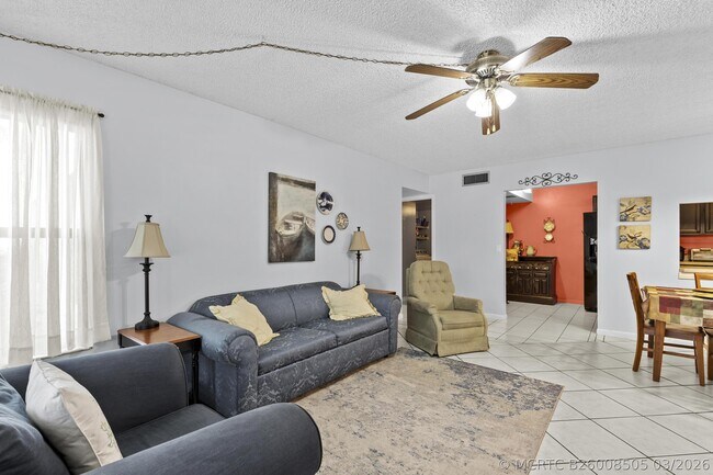 Foto del edificio - 1004 Green Pine Blvd