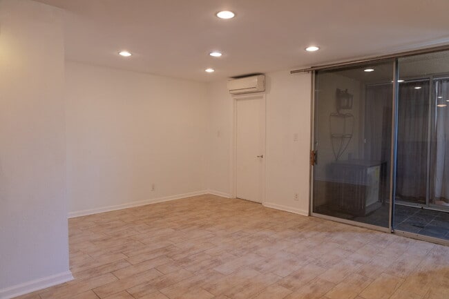 Photo - "Chic Pasadena Condo: 1-Bedroom Gem with Granite Countertops at 465 South Los Robles Ave!"