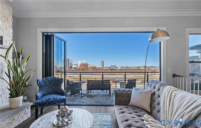 Foto del edificio - 444 W 6th St