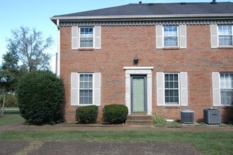 Building Photo - 323 Forest Park Rd