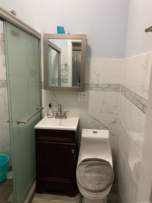 Foto del edificio - 103-30 105th St