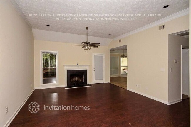 Foto del edificio - 235 Fairview Chase Rd