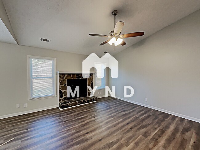 Foto del edificio - 100 Summerfield Dr