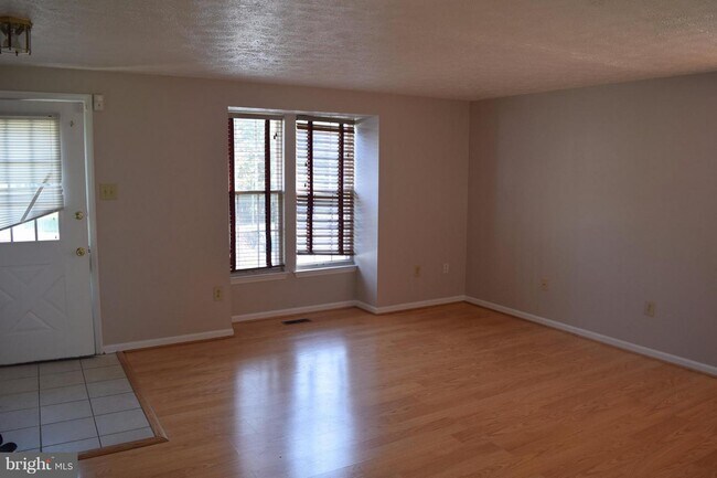 Foto del edificio - 9429 Royal Path Cove