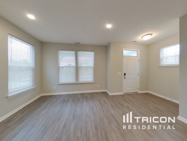 Building Photo - 301 Thomas Point Dr