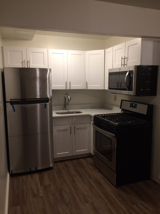 Foto principal - 171 E 111th St