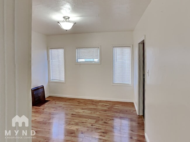 Foto del edificio - 2515 64th Ave