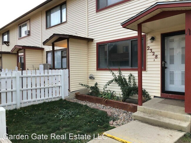 Building Photo - 2 br, 1.5 bath House - 2328 E. 8th