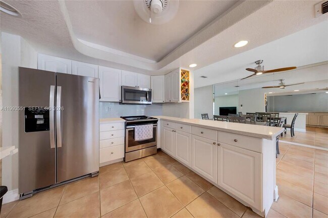 Foto del edificio - 2752 NE 3rd St