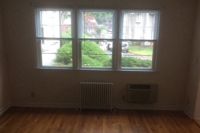 Foto del edificio - 1503 Plaza Rd