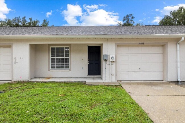 Foto del edificio - 37228 Grassy Hill Ln