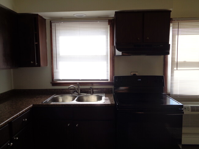 Foto del edificio - 7323 W 79th St
