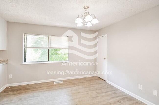 Foto del edificio - 534 Hickory Grove Rd